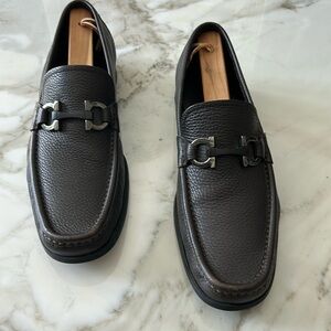 Brown pebbled leather for a Ferragamo loafer